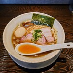 Chuuka Soba Yanagi - 醤油のスープ