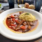 マルゴ - 牛すじとホルモンのスパイスカレー （じっくり煮込んだ牛すじとハチノスとクスクス）