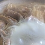 糸庄 - もつ煮込みうどんアップ