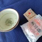 京のつくね家 - 入場券は1200円だが、梅茶と和菓子が付きます。