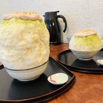 こひる庵 - 手前が私　奥はお友達の小氷少なめ　なんか親子だなw