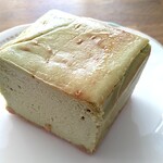 カフェダンデライオンのおやつ工房 - ベイグドチーズケーキ　ピスタチオ