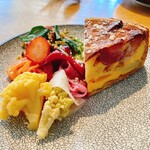 MAISON INCO - ベーコンとじゃがいものキッシュ、ピクルス、ラペなど