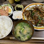 幸龍 - レバー炒め定食