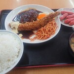 Kaisen Shokudou Okudosan - エビフライ&ハンバーグ、赤ウインナー、ごはん大、わかめたっぷり味噌汁、タルタルソース(*´ω｀*)