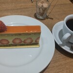 ア コテ ドゥ テ - 