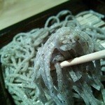 玉笑 - 粗挽きせいろリフトアップ。