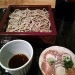 玉笑 - 細挽きの汁なしせいろ８４０円。