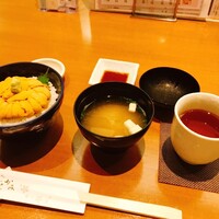 函館うに むらかみ 日本生命札幌ビル店 - うに丼