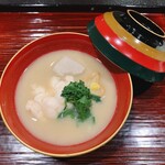 Kyou Kaiseki Minokichi Takeshigerou - 白味噌仕立て　伊勢海老　菜の花　海老芋　焼麩