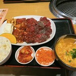 Wagyuu Yakiniku Gyuhachi - 