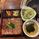 焼肉 黒バラモン - A4和牛のカルビ重