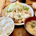 Cafe narumari - タルタルチキン南蛮定食　鶏肉の皮目パリパリ