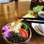 御食事処 ごしな - ♪初の人参リフト