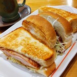 珈琲所コメダ珈琲店 - 《あみ焼きチキンホットサンド》税込￥910❣