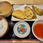 天ぷらとワイン 小島 - お好み天定食 ¥790
