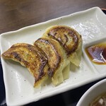 上尾飯店 - 餃子はタネが柔らかめ。