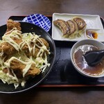 上尾飯店 - カラマヨ丼セット。