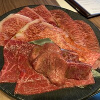 焼肉うしごろ 新宿三丁目店 - 