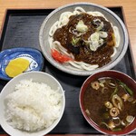 三角庵 - 麻婆ナスうどん、ライス小