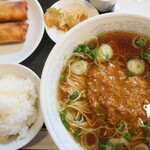 Chuugokuryouri Shanhai Ikka - 担々麺＋春巻 半ライス