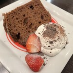 CAFE MARIO CHIFFON - ・2月限定苺チョコシフォンケーキプレミアムセット(税抜990円)