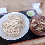 本手打ちうどん庄司 - 肉汁うどん(麺は小)880円