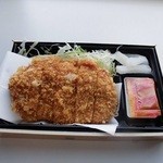 ほっともっと - 料理写真:厚切りとんかつ弁当