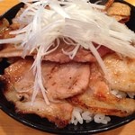 ホエーどん亭 - 十勝豚丼小550円