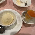 味のレストラン えびすや - デザート　バニラアイス　ブランマンジェ