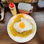 サンキ松井商店 - 焼きそばの1.5玉(600円)です。