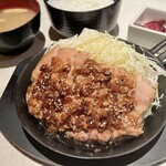 Japanese pork loin thick-sliced tonteki set meal