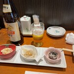 こみや - お通し超うまい。左から湯葉、白魚、里芋