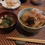 芳風 - 天丼はかなりのボリュームです♪