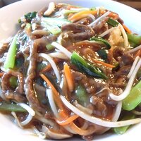 美林華飯店 - 牛肉細切りかけご飯 1000円