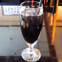 美林華飯店 - 牛肉細切りかけご飯 1000円 のアイスコーヒー