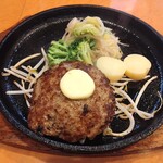 Sumibiyaki Suteki Kuroushi - 黒牛特製ハンバーグ（1100円）