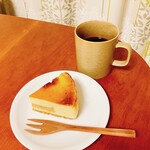 MAISON INCO - テイクアウトしたチーズケーキを家でいただきました！