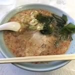 ラーメン ばんり - ニンニク辛味中華 680円をオーダーしたつもりが、おそらく辛味噌ニンニクラーメン 780円となった模様