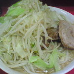 ラーメン二郎 - ラーメン小（ニンニクコールのみ）上から