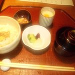 Sengakuji Monzem Monya - 食事・麦とろご飯