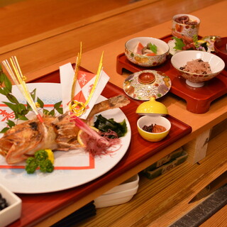 Enjoy dishes that make use of seasonal fish and fresh vegetables caught in Kesennuma