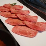 Yakiniku Ginza Kobau - ■上タン塩　¥3.400
                      