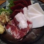 居酒家 くらと - ◆熊本直送馬刺し三種盛り