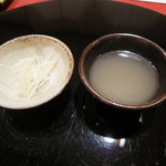 にくの匠 三芳 - 牛テールと生姜のお出し1