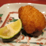 肉の脂で揚げたとらふぐ白子のフライ、ウスターソースで2