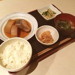 和食　まつむら - この時期ならでは！鰤(ぶり)大根定食！800円！