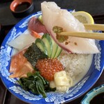 魚常 梅が花 - ハマチの刺身　切り身が厚い