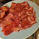 炭火焼肉ホルモン 笑う門には肉来る - 