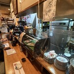 居酒屋　うさぎ - 店内・メインはカウンター